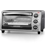 BLACK+DECKER 4-Slice Toaster Oven TO1303SB