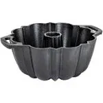 Lodge Legacy Series Fluted Cake Pan