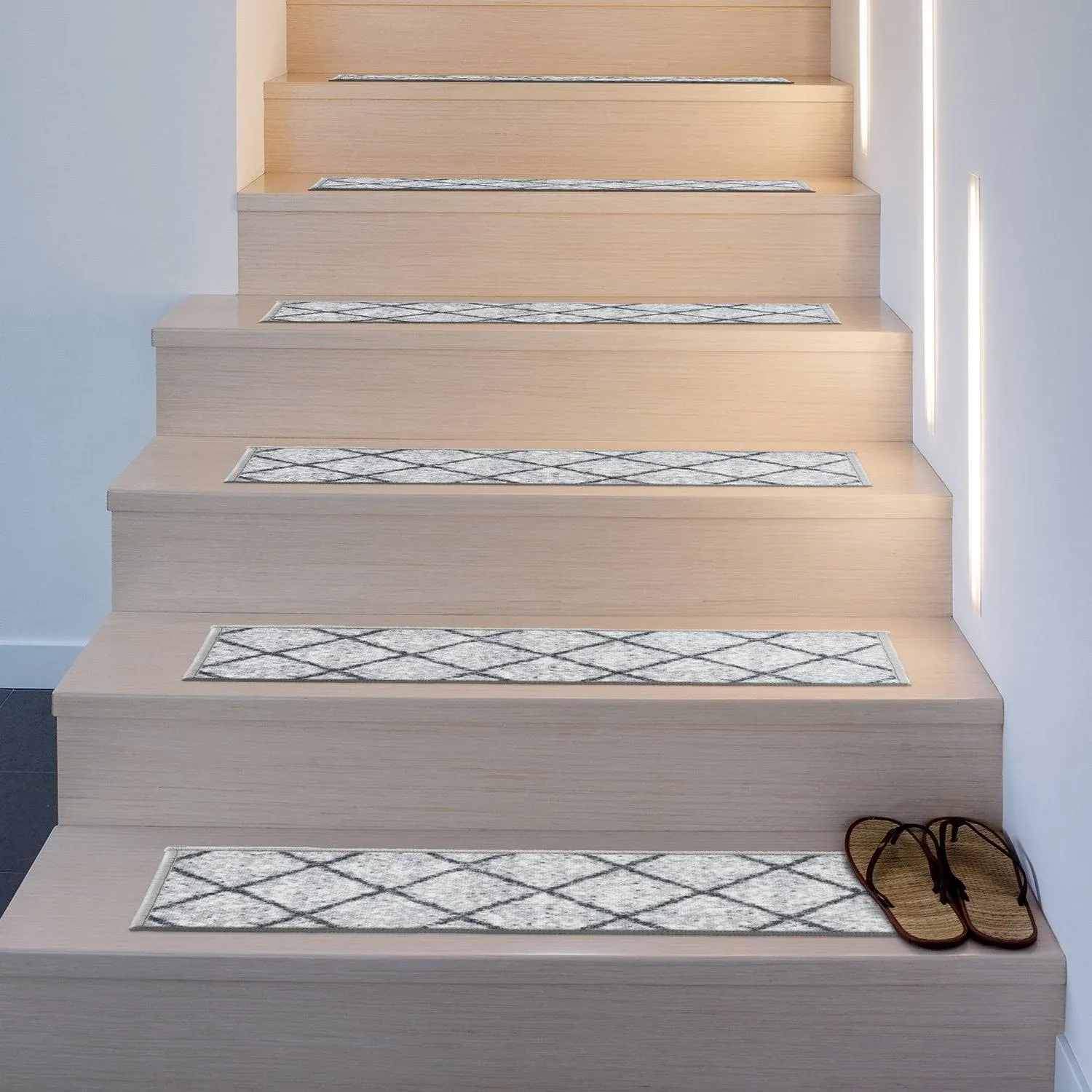 World Rug Gallery Contemporary Trellis Non-Slip Stair Treads