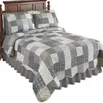 Classic Floral Patchwork Scalloped Edge Quilt