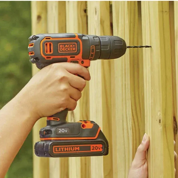 Black & Decker 20V MAX* Cordless Drill/Driver BDCDD120C