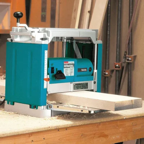 Makita 2012NB Portable Planer