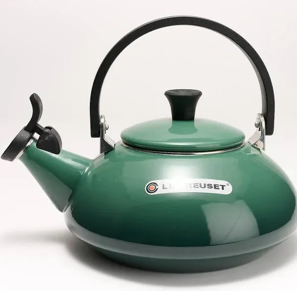 Le Creuset Tea Kettle - 1.7-qt Whistling - Cerise