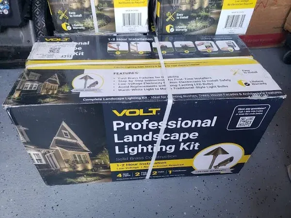 Volt Essentials Landscape Lighting Kit LOWKIT1