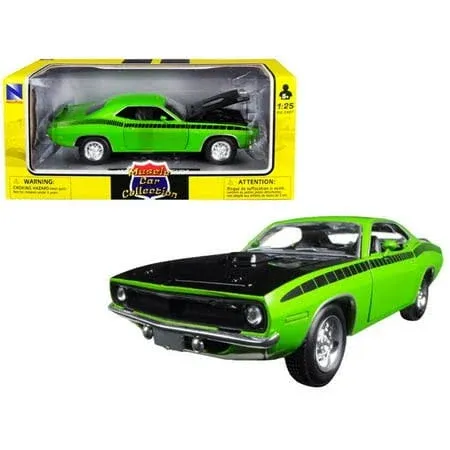 1970 PLYMOUTH BARRACUDA 1/25 scale DIECAST CAR NEW RAY 71873A