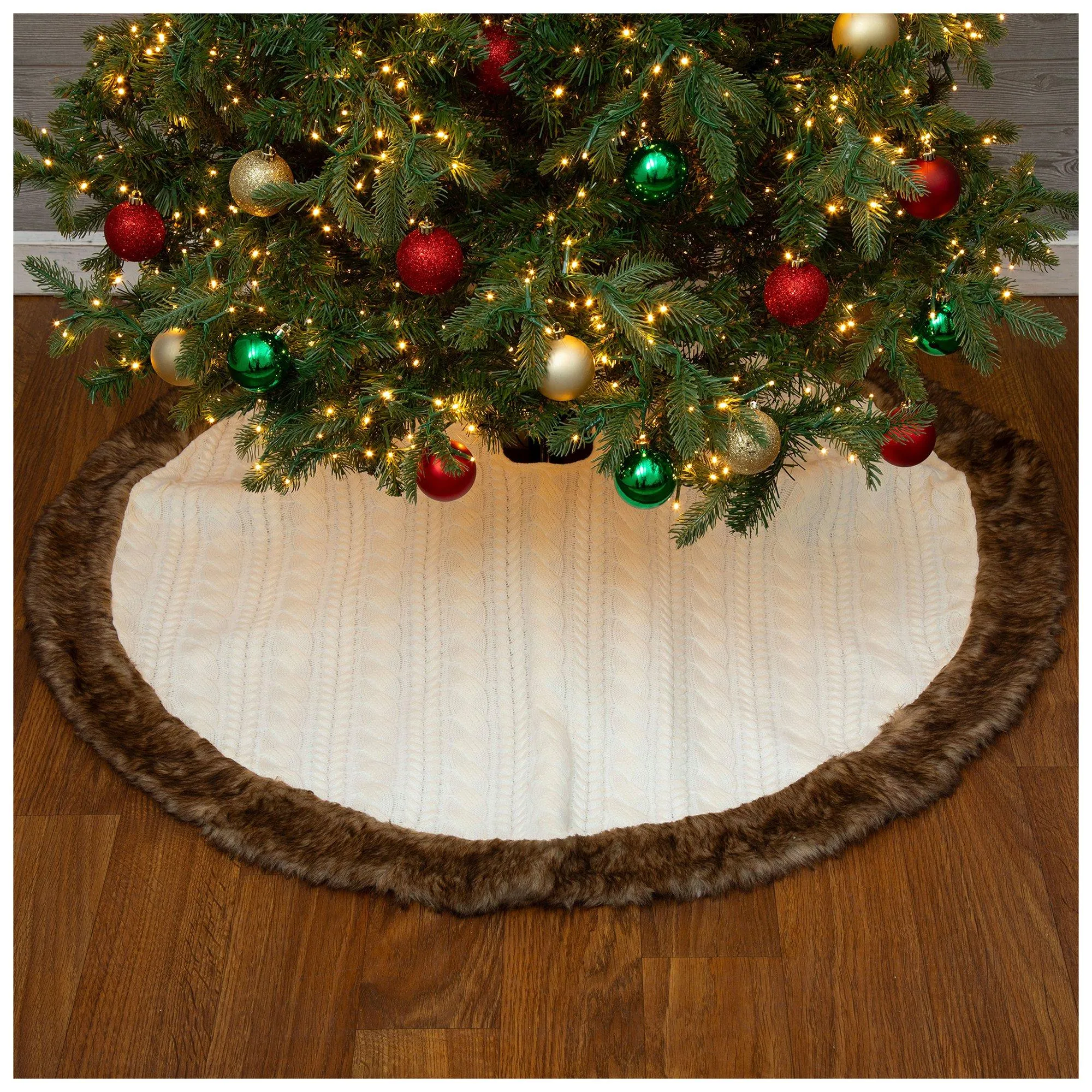 Cable Knit Tree Skirt