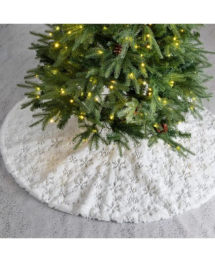 Glitzhome 48"D White Plush Snowflake Christmas Tree Skirt