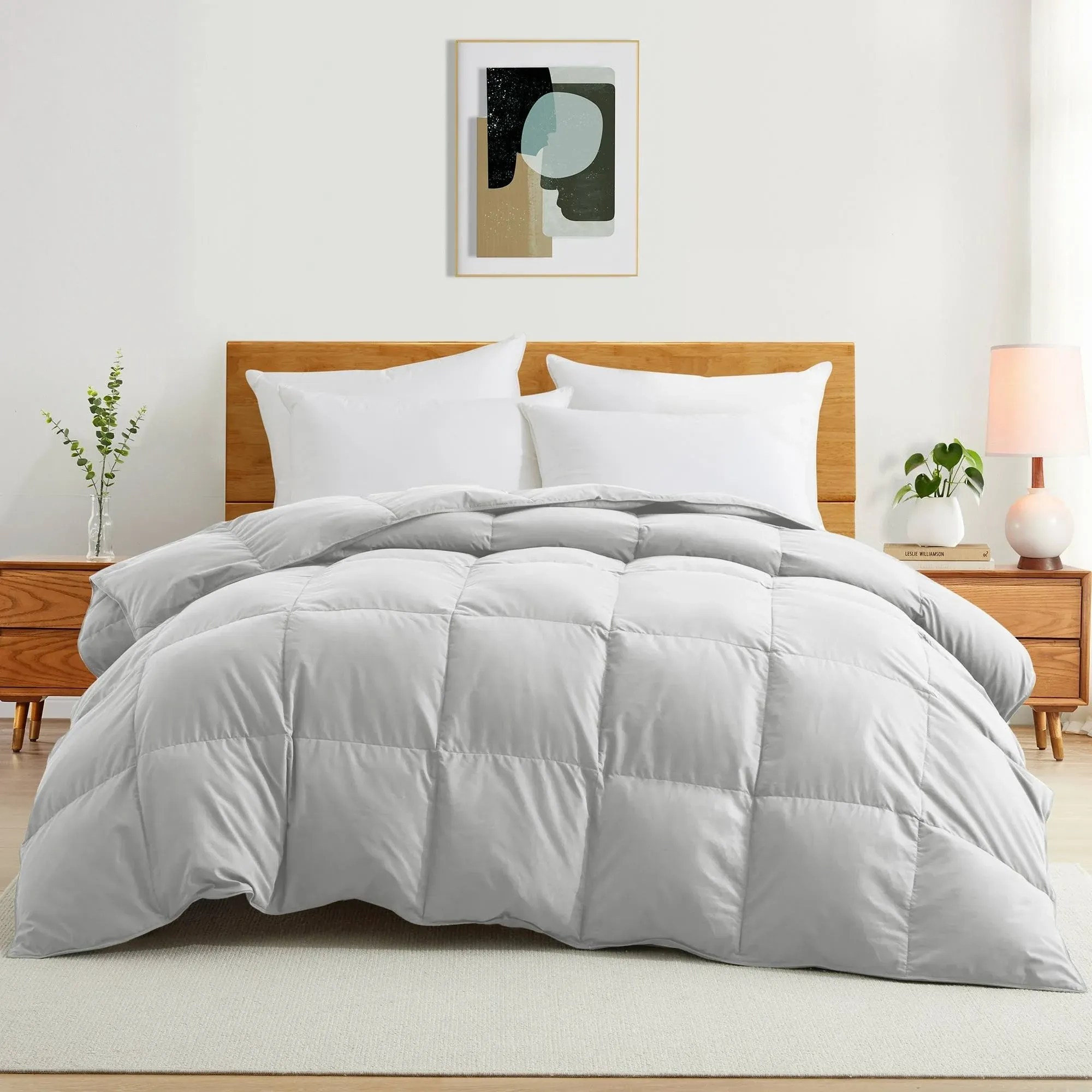 All-Season White Goose Down Comforter with Premium Fabric